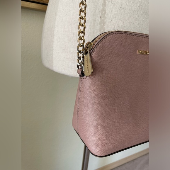 Authentic Michael Kors Cindy LG Dome leather crossbody bag purse ~ - Picture 13 of 16